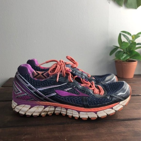 brooks womens running shoes size 8